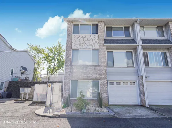 20 Brandis Ln, Staten Island, NY 10312