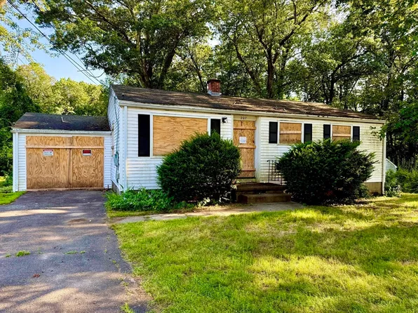 207 Overland St, Springfield, MA 01118