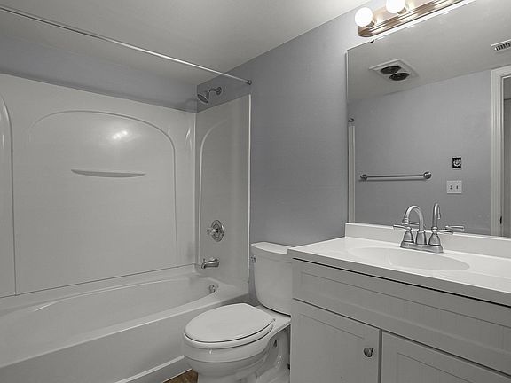 3rd image of 8901 N Swan Cir
