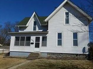 208 E Cedar St, Anamosa, IA 52205
