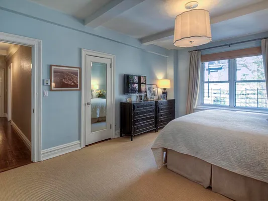 Sold by Sotheby's International Realty | media 21