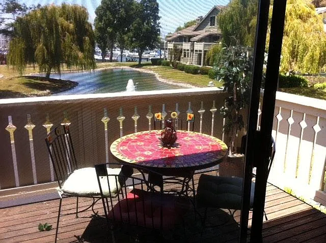 116 Shoreline Ct — Photo 12