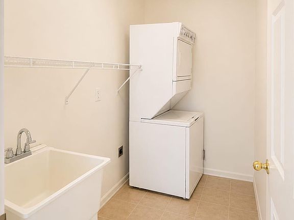 5th image of 17014 Country Ridge Ln