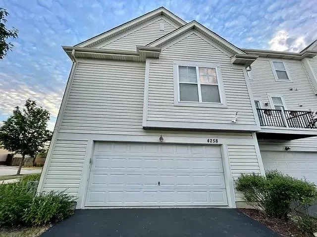 4258 Central Park Ln — Photo 26