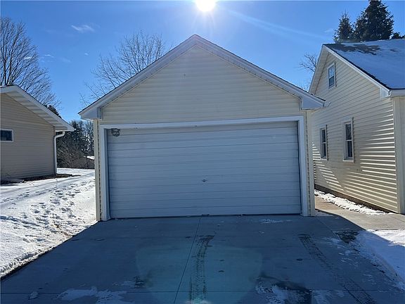 3rd image of 518 8th Avenue