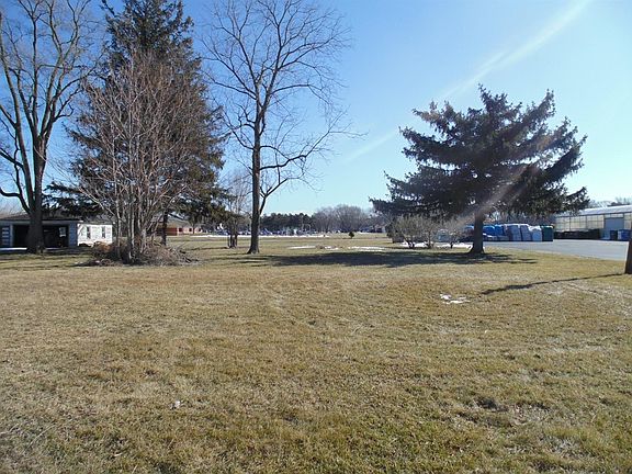 2nd image of 1075-1085 S Lake Park Ave