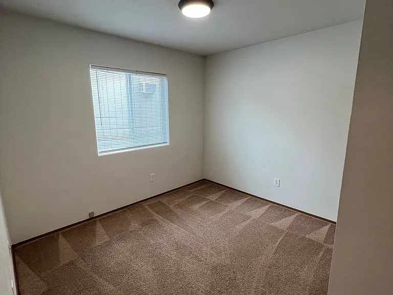 805 E White Birch Ave — Photo 21