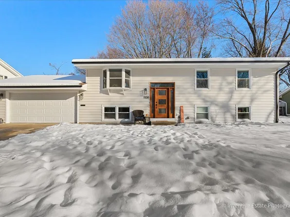 1108 S 12th St, St Charles, IL 60174