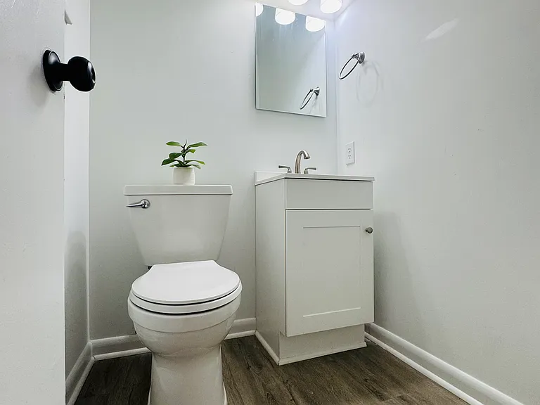 1216 W Leigh St — Photo 20