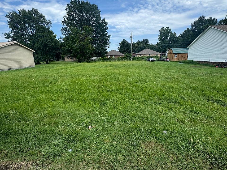 2nd image of 808 Ellis Ave