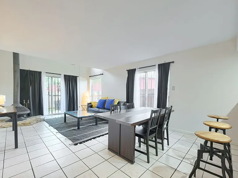 4814 Misty Slope Ln — Photo 3