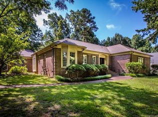 11037 Brandonwood Ln, Matthews, NC 28105