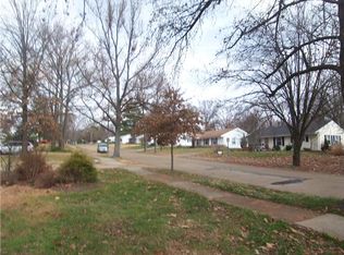 1139 Woodgate Dr, Saint Louis, MO