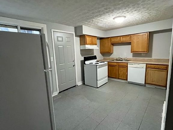4th image of 2301 Jefferson Ave Unit C