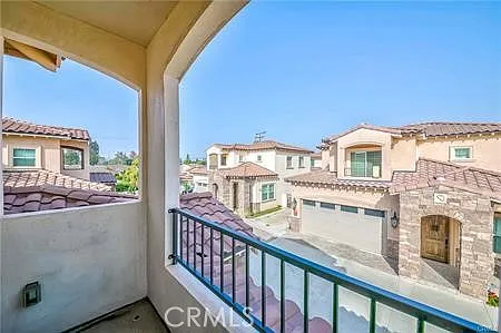 4847 Glickman Ave — Photo 3