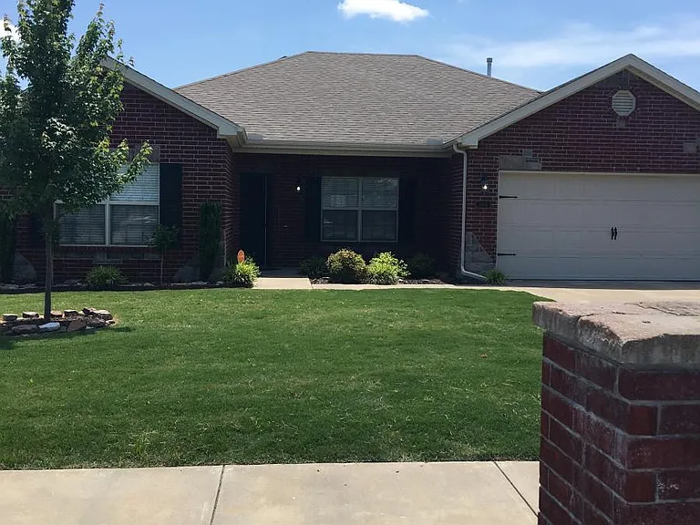 5102 W Winddrift Pl — Photo 1