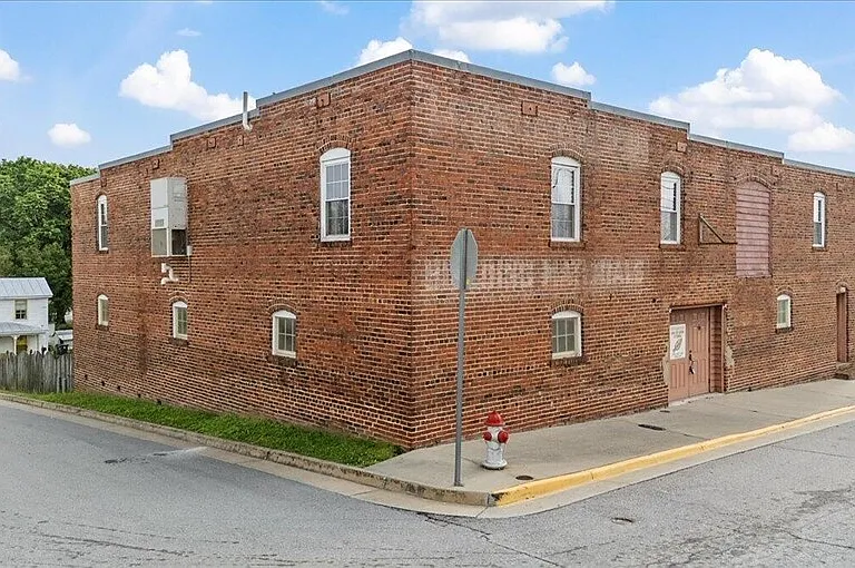306 W Main St #1 — Photo 1