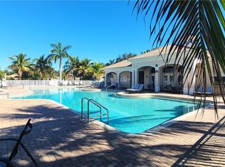 1392 Weeping Willow Ct, Cape Coral, FL 33909