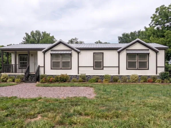 1017 Mustang Crossing Dr, Waller, TX 77484