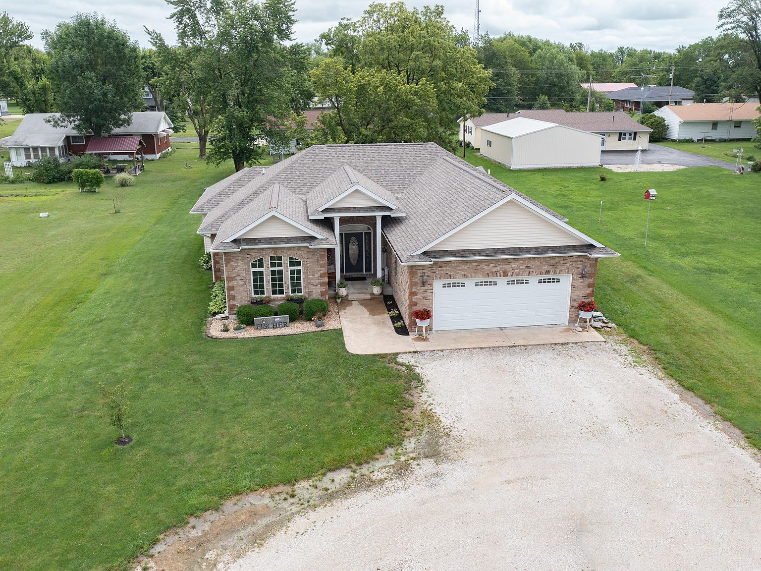 113 E Wood St, Shelbina, MO 63468 Zillow