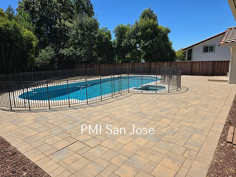 16870 Gallop Dr — Photo 5