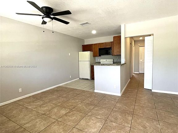 5th image of 2842 Coral Springs Dr #2842