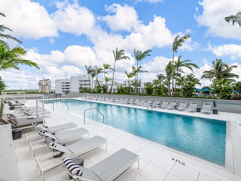 Lumaire West Palm Beach — Photo 37