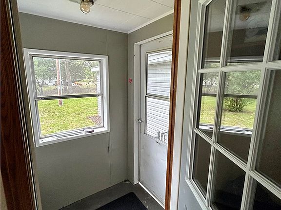 3rd image of 334 Portland Avenue