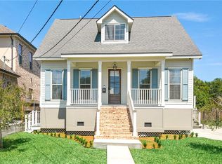 1427 Pressburg St, New Orleans, LA 70122