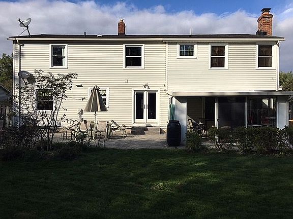 2nd image of 25827 Byron Dr