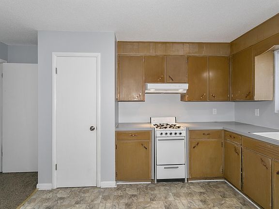 4th image of 6329 Ash Ave #1