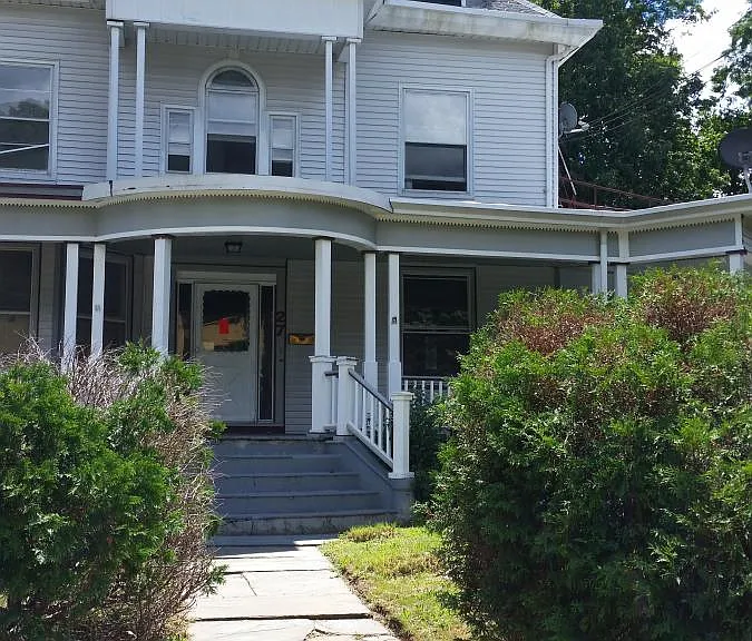 Willow Ave — Photo 4