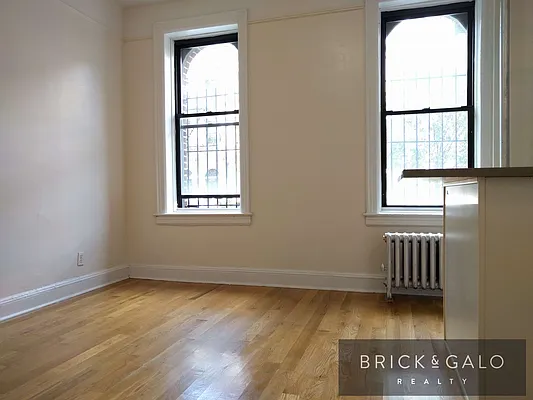 Rented by BRICK & GALO REALTY CORP | media 6