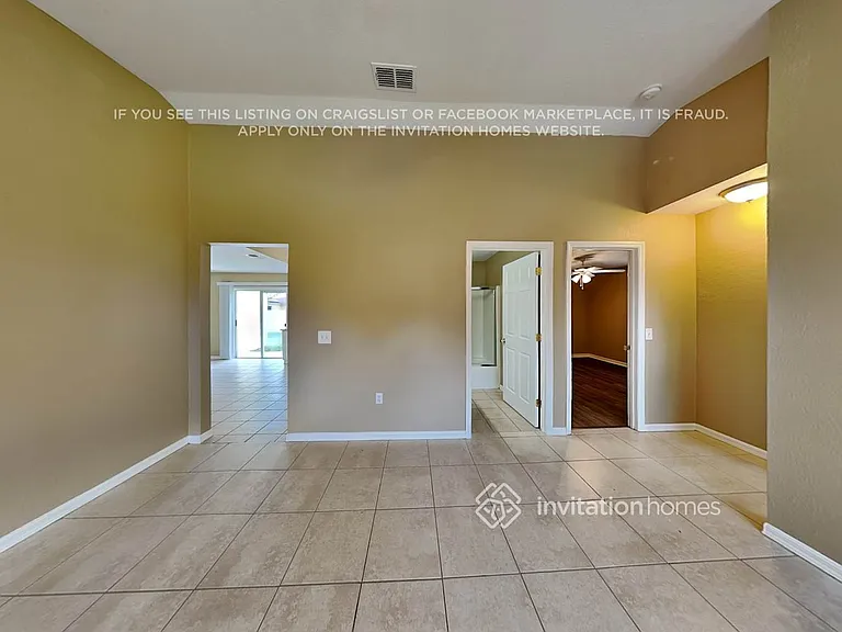 703 Martin Ln — Photo 5