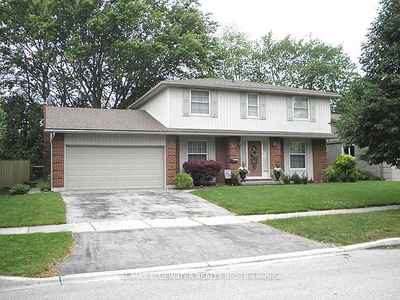 2nd image of 44 Spencer Cres