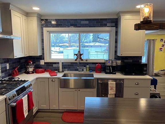 3rd image of 38343 Robinnest Dr