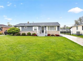 94 Dover Dr, West Seneca, NY 14224