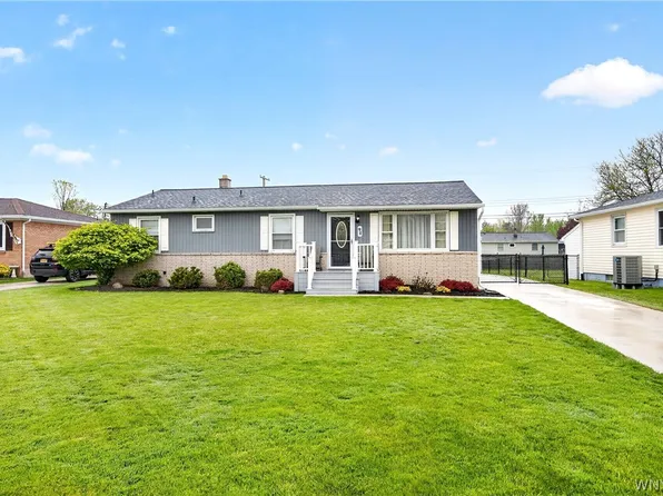 94 Dover Dr, West Seneca, NY 14224