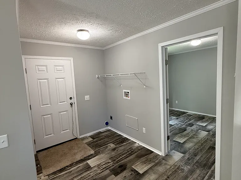 750 S Walker St #7 — Photo 5
