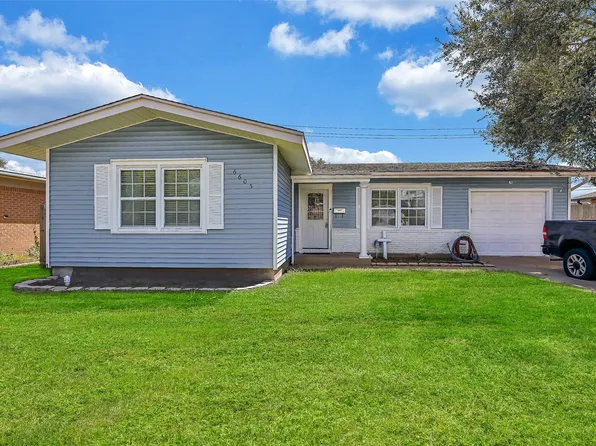 6605 Fairway Dr, Galveston, TX 77551