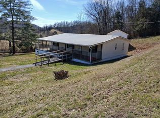 251 Flat Creek Ln, Blountville, TN 37617
