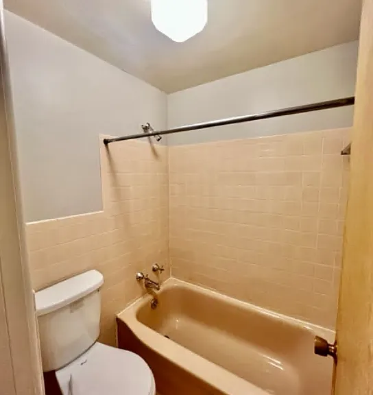 Karen Jean Apartments — Photo 7