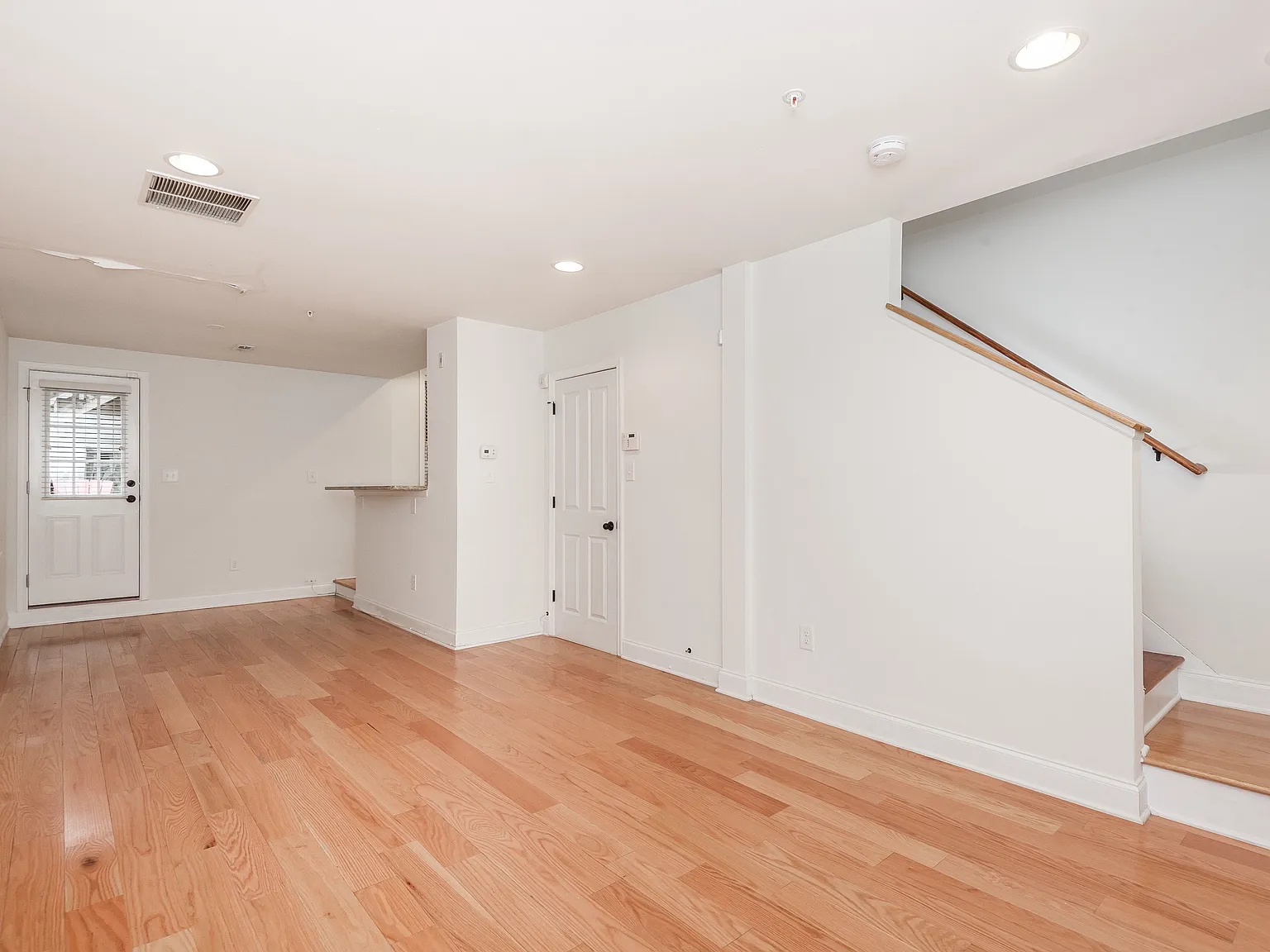 1450 Light St — Photo 4