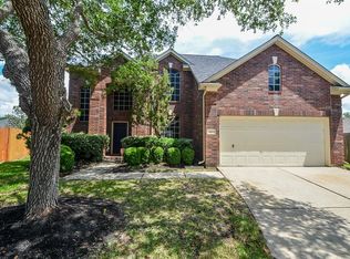 203 Hartwood Ct, Sugar Land, TX 77479