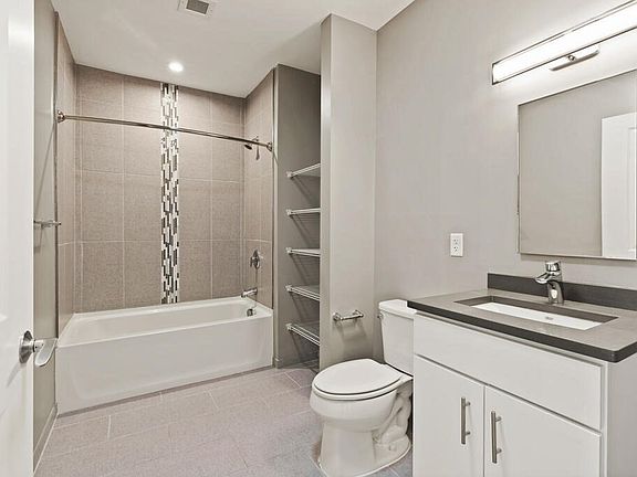 5th image of 10 Essex St APT 509