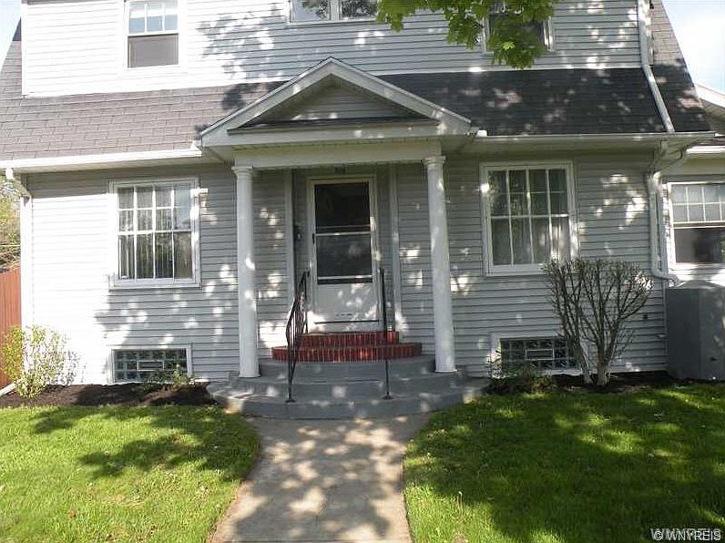 1st image of 300 Lisbon Ave
