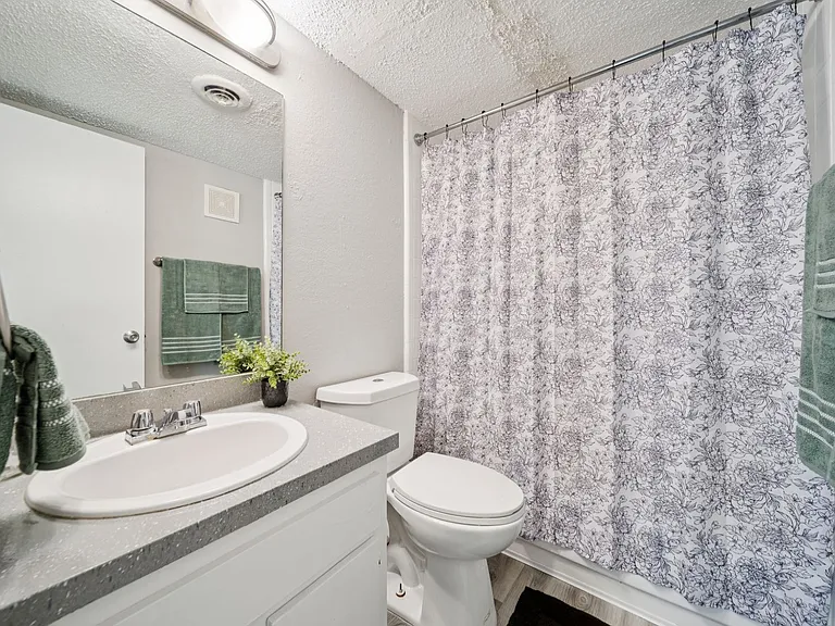 Cedar Park Apartments — Photo 55