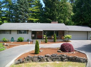 17402 6th Ave SW, Normandy Park, WA 98166