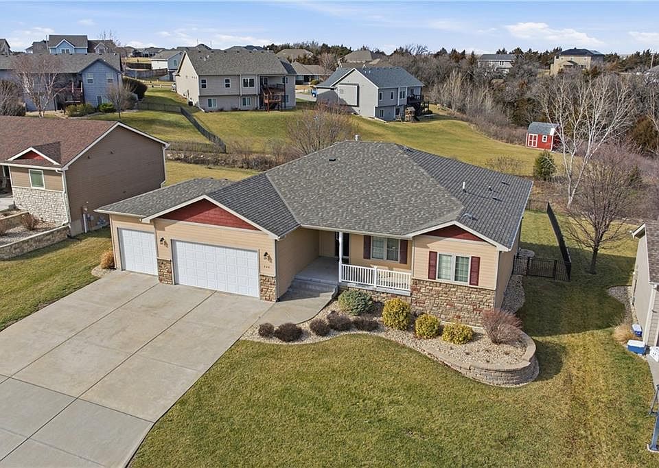 1st image of 720 Leyden Ridge Cir