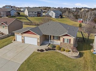 720 Leyden Ridge Cir, Manhattan, KS 66503